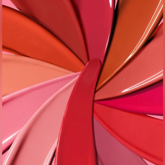 Benefit California Kissin Colorbalm- Ruby 22 - Picture 4 of 6